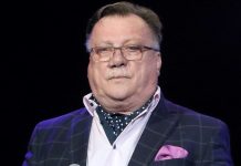 “Njegov život je jeftino prodat”: Pevač otkrio šta mu je lekar rekao na sahrani Bešlića, smrt mogla da se spreči? “Njegov život je jeftino prodat”: Pevač otkrio šta mu je lekar rekao na sahrani Bešlića, smrt mogla da se spreči? - featured image