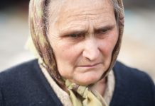 Kako baka po majci oblikuje vašu sudbinu a da toga niste ni svesne: Ovo svaka žena treba da zna Kako baka po majci oblikuje vašu sudbinu a da toga niste ni svesne: Ovo svaka žena treba da zna - featured image