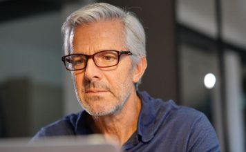 6 znakova da imate posla sa osobom koja iza maske ljubaznosti krije čisto zlo 6 znakova da imate posla sa osobom koja iza maske ljubaznosti krije čisto zlo - featured image