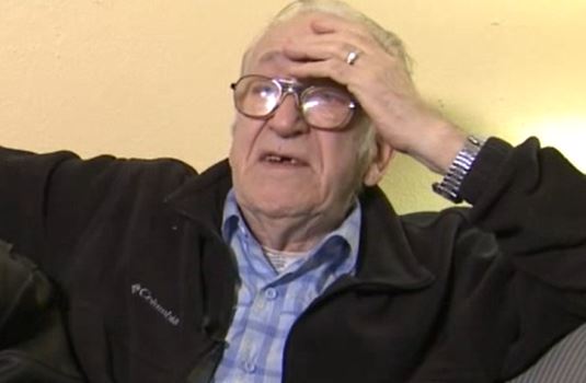 Nakon 50 godina braka u stvarima pokojne žene pronašao je pismo koje je decenijama krila od njega: Ono što je pročitao slomilo mu je srce, a onda sledi šok obrt - featured image Nakon 50 godina braka u stvarima pokojne žene pronašao je pismo koje je decenijama krila od njega: Ono što je pročitao slomilo mu je srce, a onda sledi šok obrt - featured image