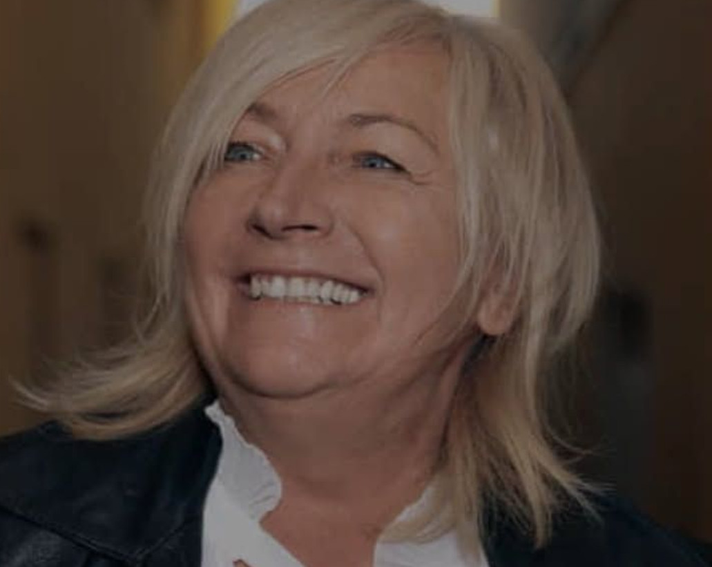 Evo šta žene poslije 60. godine obavezno moraju jesti za jače kosti: Pogledajte spisak svih namirnica po savjetu nutricioniste - featured image Evo šta žene poslije 60. godine obavezno moraju jesti za jače kosti: Pogledajte spisak svih namirnica po savjetu nutricioniste - featured image