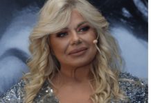 Bila je najveća zvezda devedesetih, a završila je OVAKO: Pogledajte gde živi Zorana Pavić, kuhinja u kojoj sprema hranu sve govori (FOTO) Bila je najveća zvezda devedesetih, a završila je OVAKO: Pogledajte gde živi Zorana Pavić, kuhinja u kojoj sprema hranu sve govori (FOTO) - featured image