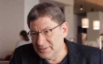 Šta da radiš ako muž izgubi interesovanje za tebe i intimne odnose: “Ako ovo primetiš, imaš samo jednu opciju” – tvrdi čuveni psiholog Šta da radiš ako muž izgubi interesovanje za tebe i intimne odnose: “Ako ovo primetiš, imaš samo jednu opciju” – tvrdi čuveni psiholog - featured image