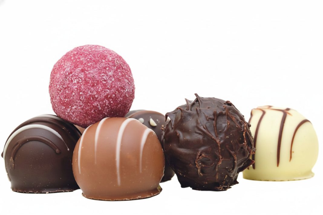 Kupac pazario čokoladne bombone, pa mu se zgadio život! Nije za one sa slabim želucem! (VIDEO) - featured image