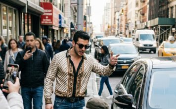 Dedo je štapom slučajno ogrebao ‘Audi’ od 100.000 eura: Vlasnik ga je natjerao da klekne i briše štetu rukavom, sve dok nije naišao jedan prolaznik. Dedo je štapom slučajno ogrebao ‘Audi’ od 100.000 eura: Vlasnik ga je natjerao da klekne i briše štetu rukavom, sve dok nije naišao jedan prolaznik. - featured image