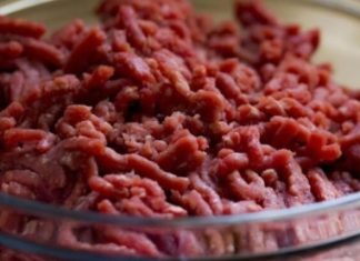 Kupio sam mljevenu govedinu u trgovini – ali ono što sam otkrio natjeralo me da je odmah bacim Kupio sam mljevenu govedinu u trgovini – ali ono što sam otkrio natjeralo me da je odmah bacim - featured image