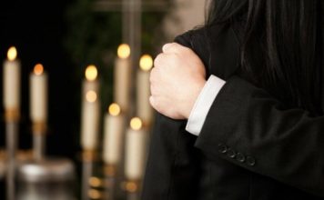 ŠTA TREBA URADITI SA ODEĆOM PREMINULOG? Veruje se da se OVO NIKAKO NE BI SMELO dirati da se POKOJNIK “ne uznemiri” ŠTA TREBA URADITI SA ODEĆOM PREMINULOG? Veruje se da se OVO NIKAKO NE BI SMELO dirati da se POKOJNIK “ne uznemiri” - featured image