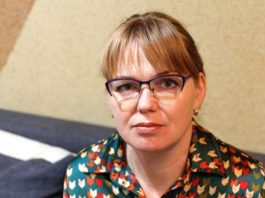 “Moj muž je nakon što smo razmenili zavete samo nestao, dok je svadba trajala: Gosti se vesele, meni se srce cepa, a tek kasnije sam saznala šok istinu” “Moj muž je nakon što smo razmenili zavete samo nestao, dok je svadba trajala: Gosti se vesele, meni se srce cepa, a tek kasnije sam saznala šok istinu” - featured image