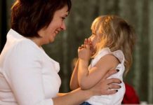 Dijete koje nije imalo dovoljno majčinske ljubavi u životu razvija 10 loših osobina- 1 JE NAJG0RA.. Dijete koje nije imalo dovoljno majčinske ljubavi u životu razvija 10 loših osobina- 1 JE NAJG0RA.. - featured image