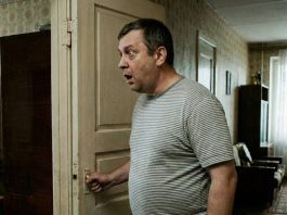 “Moment istine u zoru: Muž je celu noć proveo sa ljubavnicom, a pred zoru se tiho vratio kući. Ušao je u spavaću sobu i pogledao na krevet. Ono što je video nateralo ga je da se uhvati za srce… 😲😲😲 “Moment istine u zoru: Muž je celu noć proveo sa ljubavnicom, a pred zoru se tiho vratio kući. Ušao je u spavaću sobu i pogledao na krevet. Ono što je video nateralo ga je da se uhvati za srce… 😲😲😲 - featured image