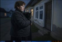 Nepoznata žena sa crnim mačkom zamolila je da je puste u kuću na noć. A kada je mačak ušao u sobu sa bolesnom ćerkom, majka je ostala ZASTANUTA od onoga što je videla… 😱😱😱 Nepoznata žena sa crnim mačkom zamolila je da je puste u kuću na noć. A kada je mačak ušao u sobu sa bolesnom ćerkom, majka je ostala ZASTANUTA od onoga što je videla… 😱😱😱 - featured image