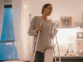 Ležala sam u gipsu, bez telefona, dok su oni donosili odluku umjesto mene Ležala sam u gipsu, bez telefona, dok su oni donosili odluku umjesto mene - featured image