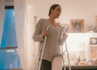 Ležala sam u gipsu, bez telefona, dok su oni donosili odluku umjesto mene Ležala sam u gipsu, bez telefona, dok su oni donosili odluku umjesto mene - featured image