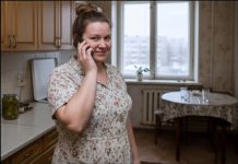 „Olička, uplata nije došla! Možda je neki problem u banci? Proveri, molim te!“ — zabrinuto je govorila svekrva na telefonu. Nasmešila sam se: „Pogledajte kroz prozor i saznaćete.“ Od onog što je videla, svekrvi su se podigle kose na glavi… 😲😲😲 „Olička, uplata nije došla! Možda je neki problem u banci? Proveri, molim te!“ — zabrinuto je govorila svekrva na telefonu. Nasmešila sam se: „Pogledajte kroz prozor i saznaćete.“ Od onog što je videla, svekrvi su se podigle kose na glavi… 😲😲😲 - featured image