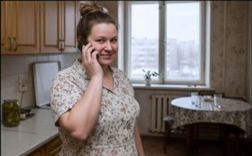 „Olička, uplata nije došla! Možda je neki problem u banci? Proveri, molim te!“ — zabrinuto je govorila svekrva na telefonu. Nasmešila sam se: „Pogledajte kroz prozor i saznaćete.“ Od onog što je videla, svekrvi su se podigle kose na glavi… 😲😲😲 „Olička, uplata nije došla! Možda je neki problem u banci? Proveri, molim te!“ — zabrinuto je govorila svekrva na telefonu. Nasmešila sam se: „Pogledajte kroz prozor i saznaćete.“ Od onog što je videla, svekrvi su se podigle kose na glavi… 😲😲😲 - featured image