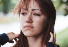 “Uradila sam DNK test da vidim ko su mi preci i otkrila frapantnu tajnu mog oca: Preklinjao me da ne kažem majci, a ja sam joj ipak rekla i napravila haos”