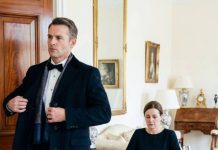 Gospodin nije htio povesti svoju invalidnu suprugu na zabavu jer je to bilo “sramotno” – ali kada je izašla na pozornicu kao vlasnica tvrtke, pao je na koljena, pokajan. Gospodin nije htio povesti svoju invalidnu suprugu na zabavu jer je to bilo “sramotno” – ali kada je izašla na pozornicu kao vlasnica tvrtke, pao je na koljena, pokajan. - featured image