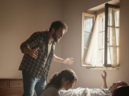 Moj muž je izbacio svog bolesnog oca, a ja sam se brinula o njemu 8 meseci: pre smrti mi je otkrio tajnu koja mi je promenila život.