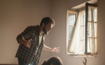 Moj muž je izbacio svog bolesnog oca, a ja sam se brinula o njemu 8 meseci: pre smrti mi je otkrio tajnu koja mi je promenila život.