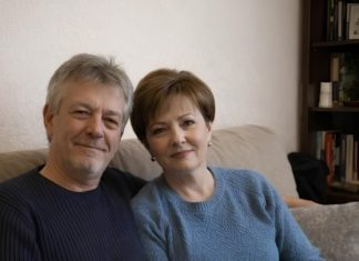 Upoznala sam muškarca od 59 godina i dopustila mu da se useli kod mene — ali kada je moj sin zamolio da ostane nekoliko dana, on se tome usprotivio. Upoznala sam muškarca od 59 godina i dopustila mu da se useli kod mene — ali kada je moj sin zamolio da ostane nekoliko dana, on se tome usprotivio. - featured image