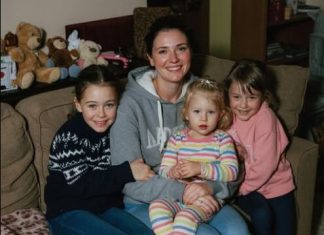 Kad je žena mog brata Edvina poginula u saobraćajnoj nesreći, on mi ostavlja svoje 3 dece ispred vrata i nestaje bez traga: 15 godina kasnije dobijam kovertu… Kad je žena mog brata Edvina poginula u saobraćajnoj nesreći, on mi ostavlja svoje 3 dece ispred vrata i nestaje bez traga: 15 godina kasnije dobijam kovertu… - featured image