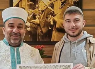 Ovako je David iz Srbije postao Mehmet i prešao na islam: Morao je da prođe kroz poseban obred, a kad je izvadio ovu zastavu nastao je haos