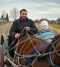 Cijelo selo bilo je u šoku kada se jedan od mještana vratio u roditeljsku kuću s ženom neobičnog izgleda… no ubrzo se o novoj supruzi otkrilo nešto strašno 😱😱 Cijelo selo bilo je u šoku kada se jedan od mještana vratio u roditeljsku kuću s ženom neobičnog izgleda… no ubrzo se o novoj supruzi otkrilo nešto strašno 😱😱 - featured image