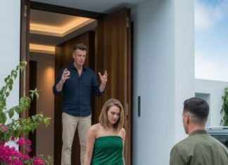 Moj muž me je izbacio iz našeg doma dok sam na sebi imala samo peškir — sve zato što sam odbila da dozvolim da se njegova majka useli kod nas. Ono što nije očekivao jeste ko će sve to videti. Moj muž me je izbacio iz našeg doma dok sam na sebi imala samo peškir — sve zato što sam odbila da dozvolim da se njegova majka useli kod nas. Ono što nije očekivao jeste ko će sve to videti. - featured image