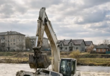 Mladenci su nestali na putu iz matične službe 1991. godine — a posle 15 godina bager je podigao sa dna reke automobil, i ono što su našli unutra otkrilo je užasnu tajnu 😲😨