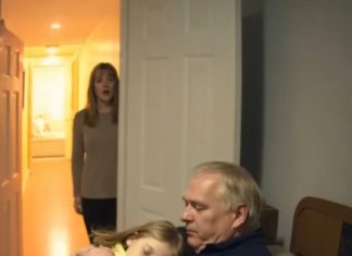 Svaku noć moj muž je išao spavati u sobu naše kćeri: u početku nisam obraćala pažnju na to, ali jednog dana sam odlučila sakriti kameru u njenoj sobi, a kada sam gledala snimak, skoro sam se onesvijestila od užasa 😲😱 Svaku noć moj muž je išao spavati u sobu naše kćeri: u početku nisam obraćala pažnju na to, ali jednog dana sam odlučila sakriti kameru u njenoj sobi, a kada sam gledala snimak, skoro sam se onesvijestila od užasa 😲😱 - featured image