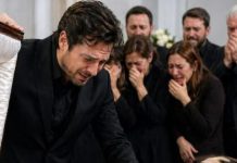 Htio je samo da se oprosti od svoje trudne supruge, podižući poklopac kovčega… ali ono što je ugledao promijenilo mu je život zauvijek. 😱😱 Htio je samo da se oprosti od svoje trudne supruge, podižući poklopac kovčega… ali ono što je ugledao promijenilo mu je život zauvijek. 😱😱 - featured image