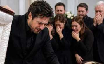 Htio je samo da se oprosti od svoje trudne supruge, podižući poklopac kovčega… ali ono što je ugledao promijenilo mu je život zauvijek. 😱😱 Htio je samo da se oprosti od svoje trudne supruge, podižući poklopac kovčega… ali ono što je ugledao promijenilo mu je život zauvijek. 😱😱 - featured image