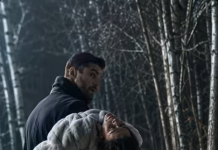 Pokušavajući da se riješi žene, muž ju je odvezao u šumu i planirao da je ostavi tamo samu usred noći. Ali odjednom, ogroman vuk mu je blokirao put, i ono što se dogodilo nakon toga je bilo zaista zastrašujuće… 😱 😱