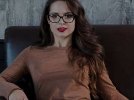 Žena kojoj fali intimni odnos odaće se na najneočekivaniji način, i to u trenu! Naučite kako da čitate između redova. Žena kojoj fali intimni odnos odaće se na najneočekivaniji način, i to u trenu! Naučite kako da čitate između redova. - featured image