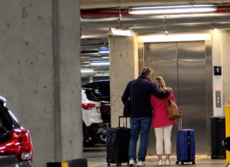 Susjeda joj je fotografijama otkrila suprugovu nevjeru – no umjesto da se s njim suoči, ona je drugu ženu pozvala na večeru. Susjeda joj je fotografijama otkrila suprugovu nevjeru – no umjesto da se s njim suoči, ona je drugu ženu pozvala na večeru. - featured image